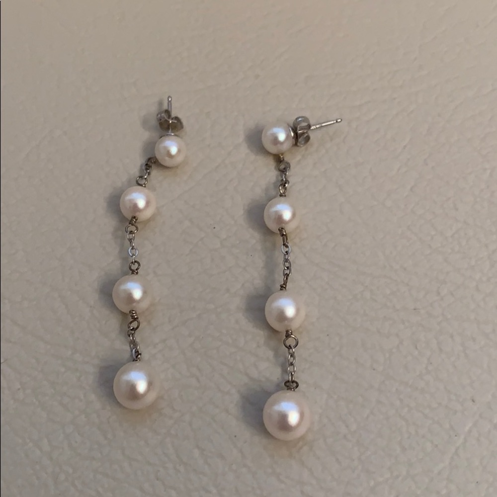 EUC Pearl 4-drop earrings